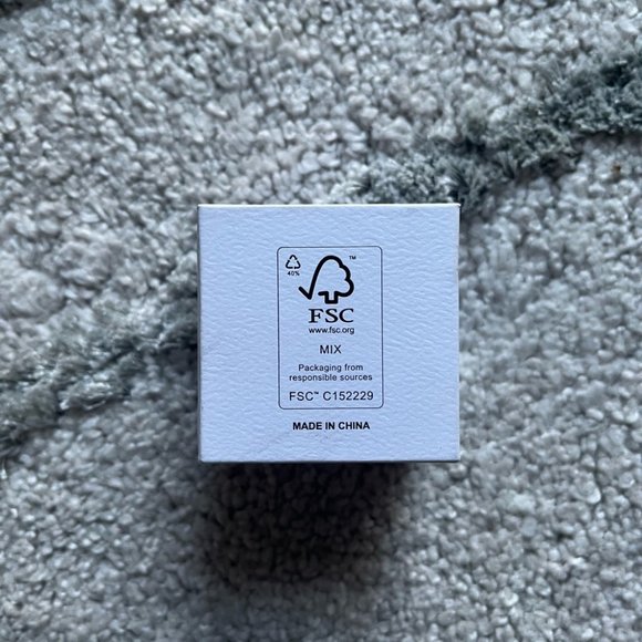 Pandora Elevated Heart Stud Earrings stearling silver small minimal simple - Picture 7 of 9